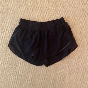 Lululemon Hotty Hot Short || 2.5”